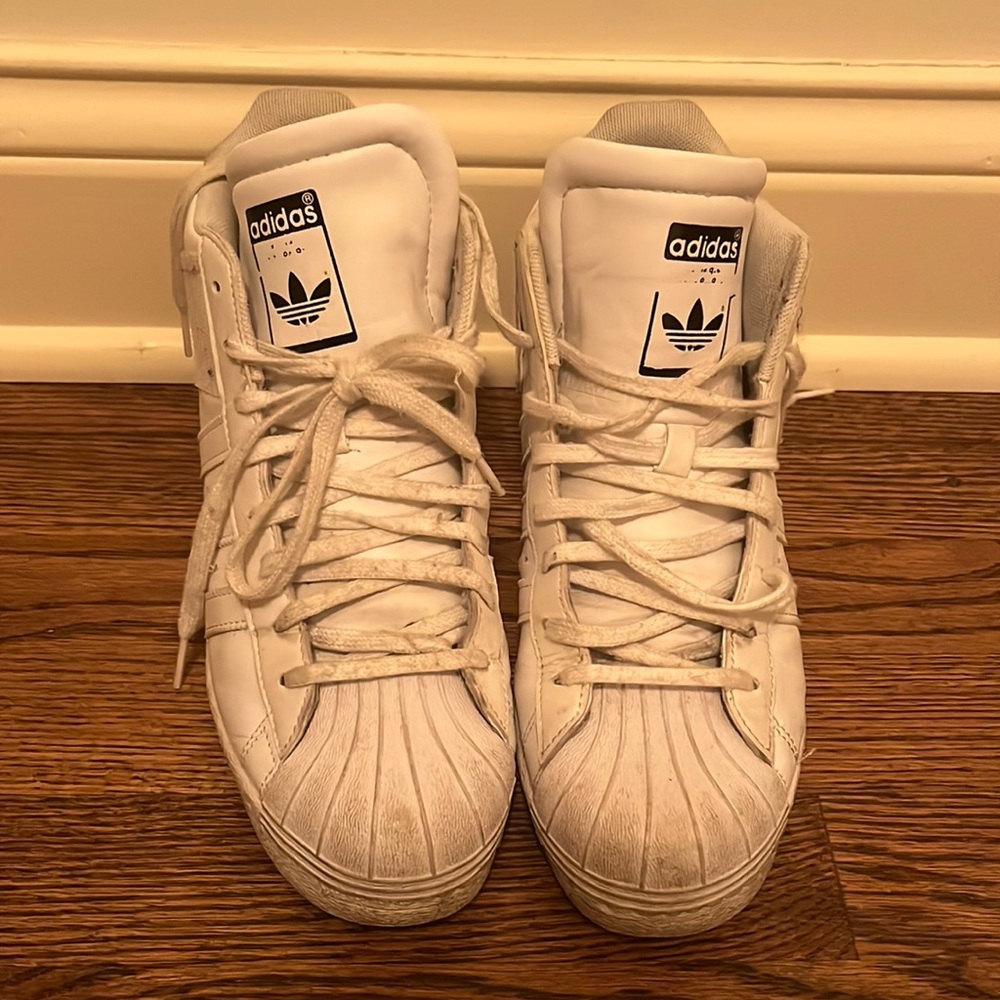 White adidas women shoes